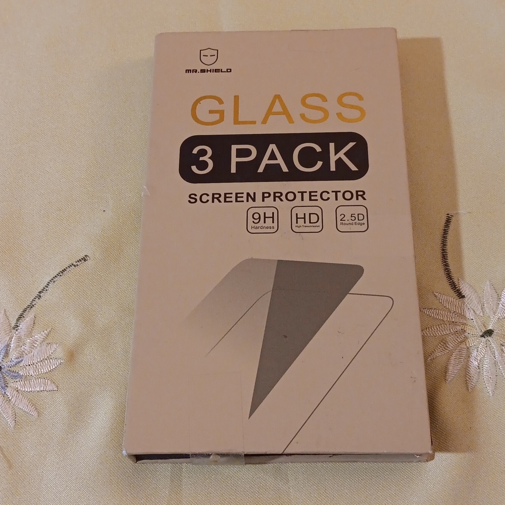 Google Pixel 8 Glass Screen Protectors 3 Pack Mr. Shield